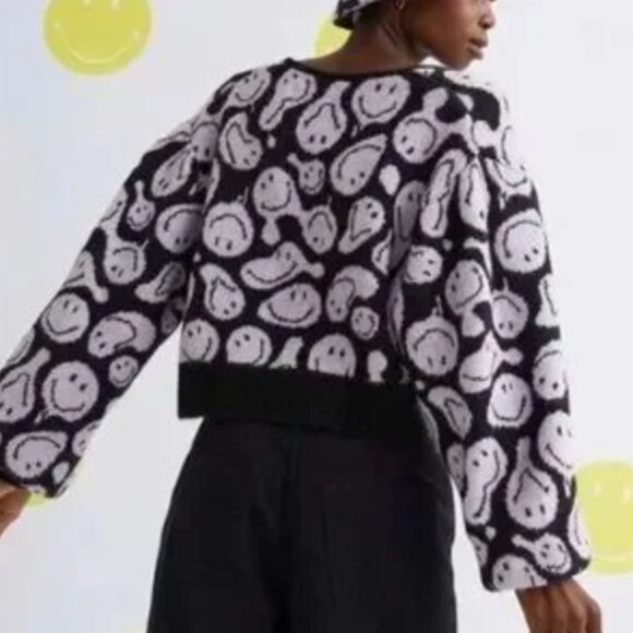 SMILEY SWEATER H&M XS NEW - Picture 2 of 2